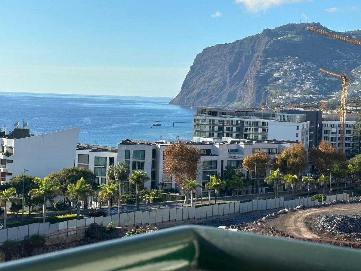 Plaza Near Forum Madeira - For Rent Apartment Funchal (Madeira)